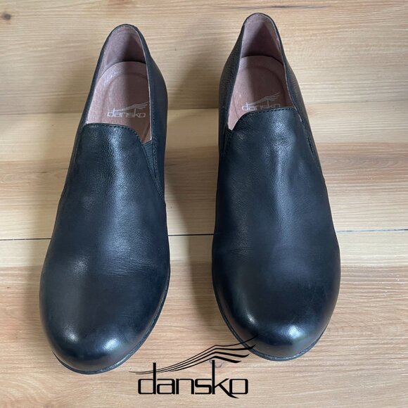 Dansko Shoes - Dansko Robin Black Burnished Leather Pumps Shoes Women’s Size 40/ US 9 or 9.5
